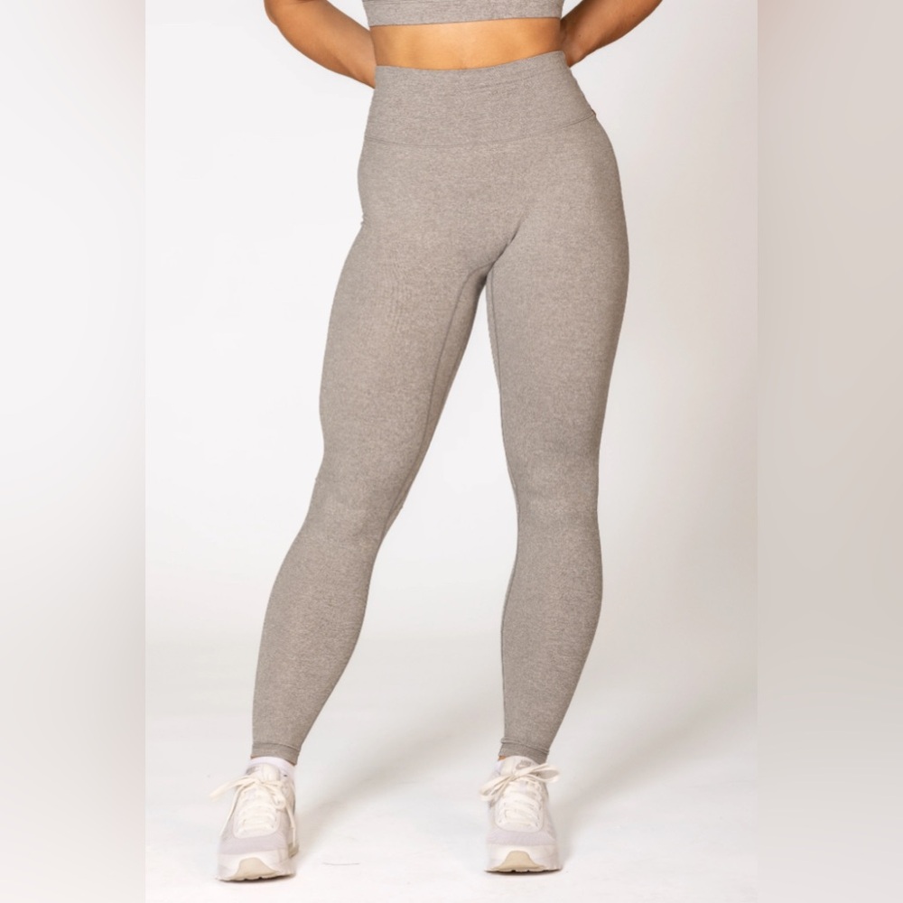 Barepro light grey leggings 23”